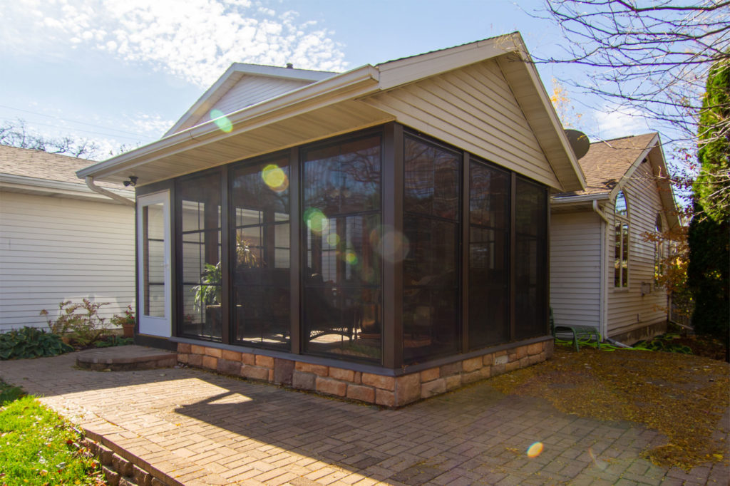 Memory Vinyl Windows | Sunroom Addition | V-Series | Kool View